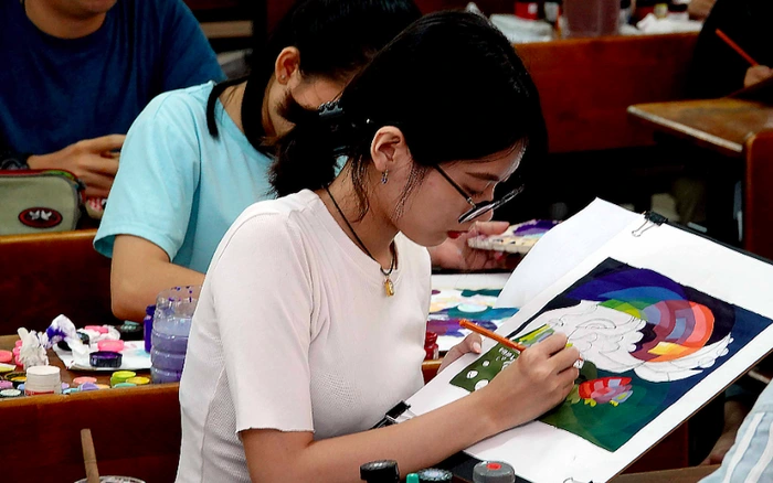 Đối với học sinh tham gia thi tuyển vào ngành Thiết kế nội thất đều phải trải qua bài thi năng khiếu do các trường ĐH tổ chức.