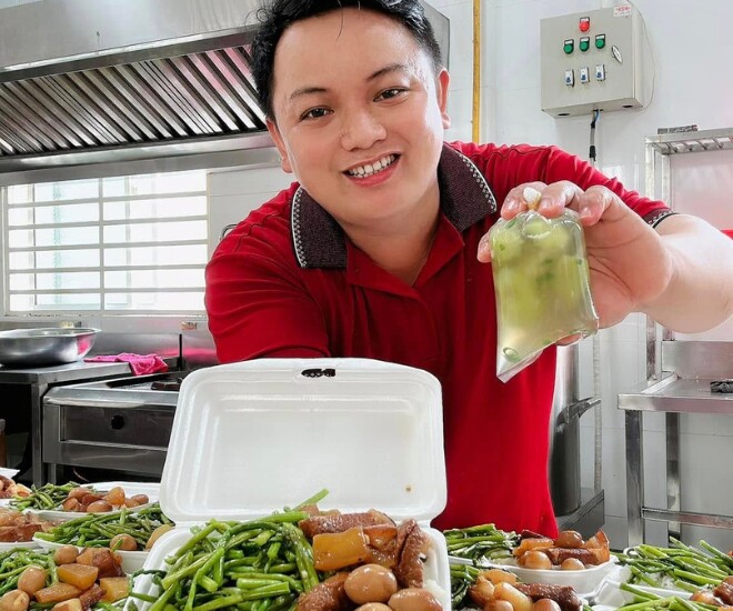 Trong quá trình hoạt động, tuy có nhiều khó khăn nhưng may mắn anh được nhiều bạn bè, người thân và các mạnh thường quân đồng hành nên đến nay đã là năm thứ 10, căn bếp nhỏ tiếp tục đỏ lửa, mang đến bữa ăn ngon và dinh dưỡng cho bệnh nhân nghèo.