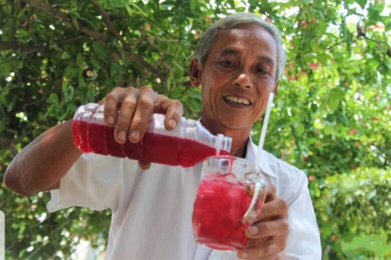Ngoài việc lấy trái, nước ép siro là món giải khát được nhiều người yêu thích nhờ hương vị thơm ngon, chua ngọt vừa phải.