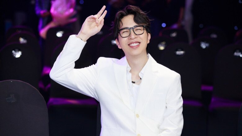 Bắt đầu sự nghiệp với vai trò là một streamer trong các trò chơi điện tử, ViruSs nhanh chóng mở rộng hoạt động sang lĩnh vực âm nhạc. Với tầm ảnh hưởng lớn trong cộng đồng game thủ trực tuyến và một lượng người hâm mộ đông đảo.