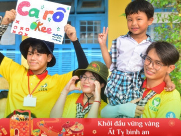 Sinh viên mang sắc xuân về “vương quốc hoa kiểng”, tổ chức gian hàng 0 đồng, chắp cánh ước mơ cho trẻ em nghèo