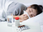 Sức khỏe - Tự mua thuốc về uống nhưng không đỡ, người phụ nữ ở Hà Nội nhập viện trong đêm vì biến chứng nặng do mắc cúm