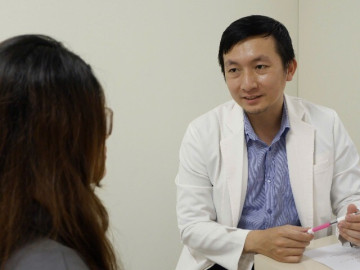 Thai phụ đau chân đi châm cứu không đỡ, đến viện bác sĩ cảnh báo tình trạng có nguy cơ sảy thai cao