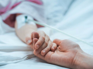 Bé 11 tháng tuổi bị đột quỵ sau tiếng thét lớn ở trường mầm non