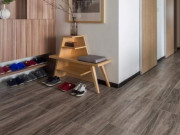 Nhà đẹp - Tại sao gạch giả gỗ đẹp và bền nhưng bị nhiều người đưa vào "danh sách đen"? Đây là 4 lý do