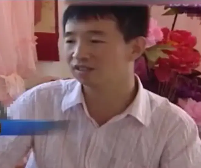 Anh Giang Hồng Đào.