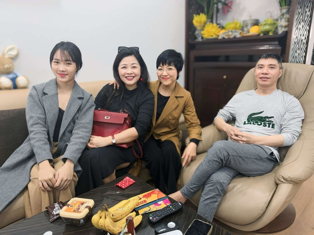 Con trai nsnd công lý khóc vì mẹ mc thảo vân làm mẹ đơn thân 15 năm nay sướng tít mắt nhờ quý tử - 11