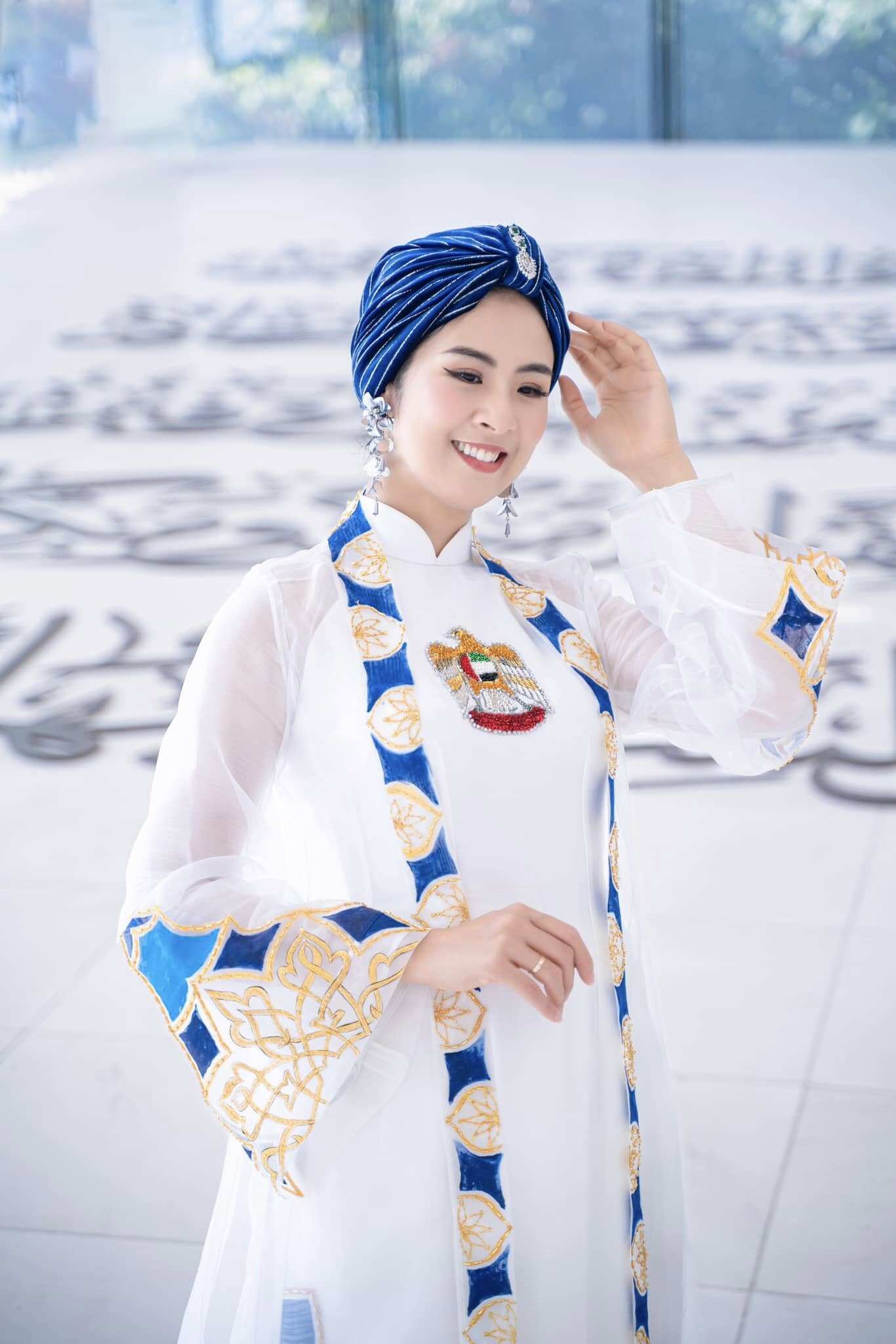 Vóc dáng Ngọc Hân trong thời gian đầu thai kỳ.