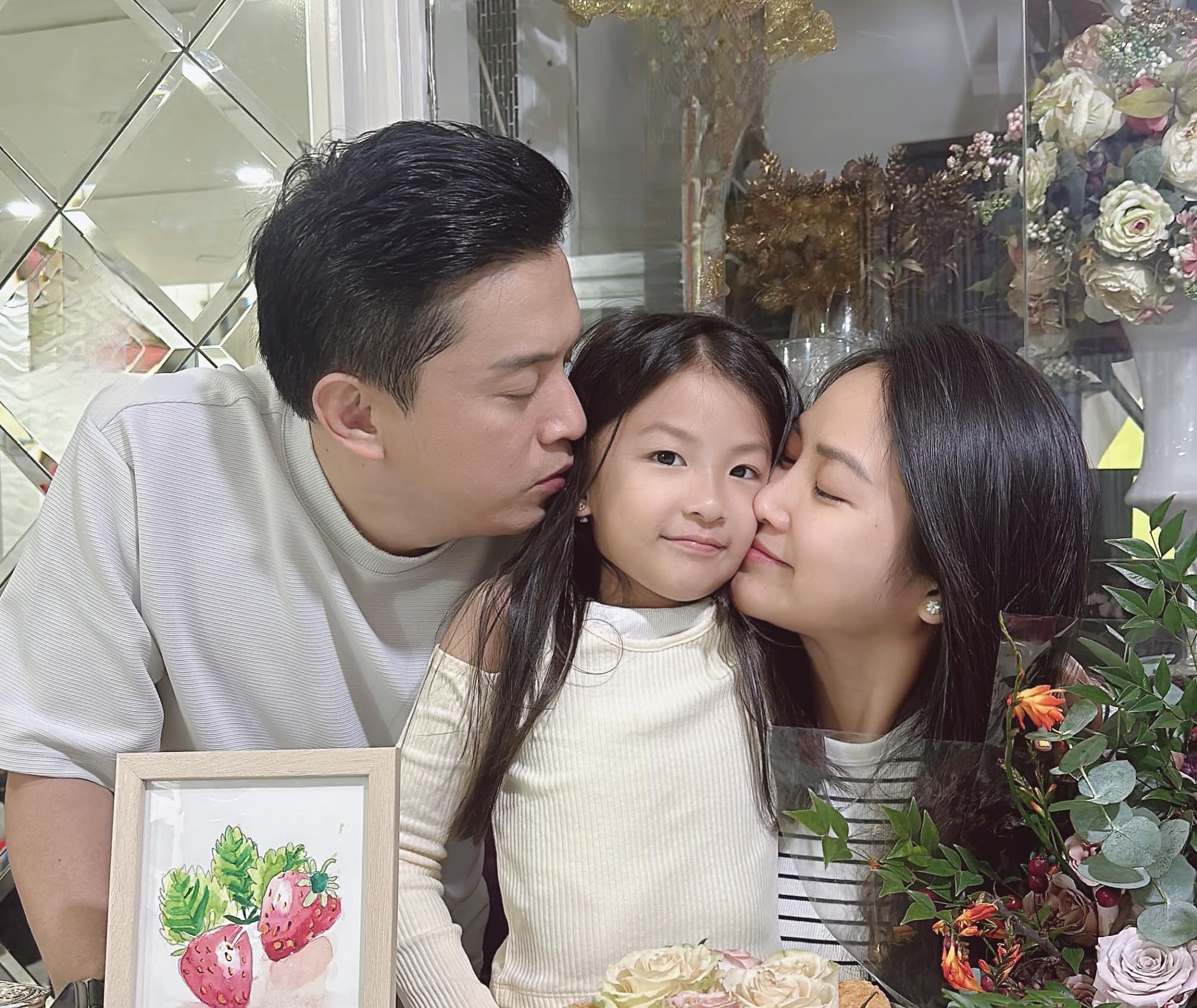 Hơn 10 năm đồng hành, vợ chồng Lam Trường có tổ ấm viên mãn.