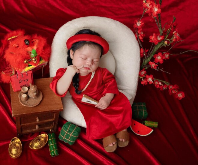 Ngoại hình bụ bẫm của con gái Nhật Kim Anh.