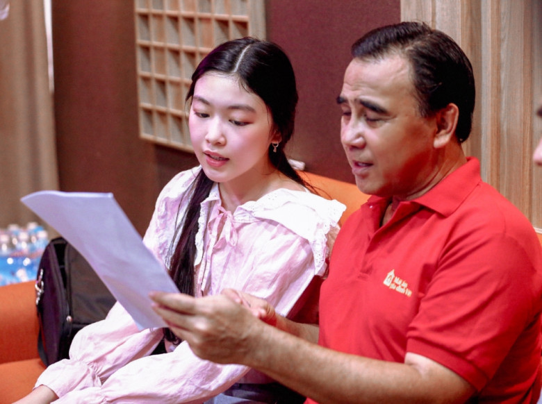 Từ khi còn học cấp 3, con gái Quyền Linh đã độc lập tài chính.