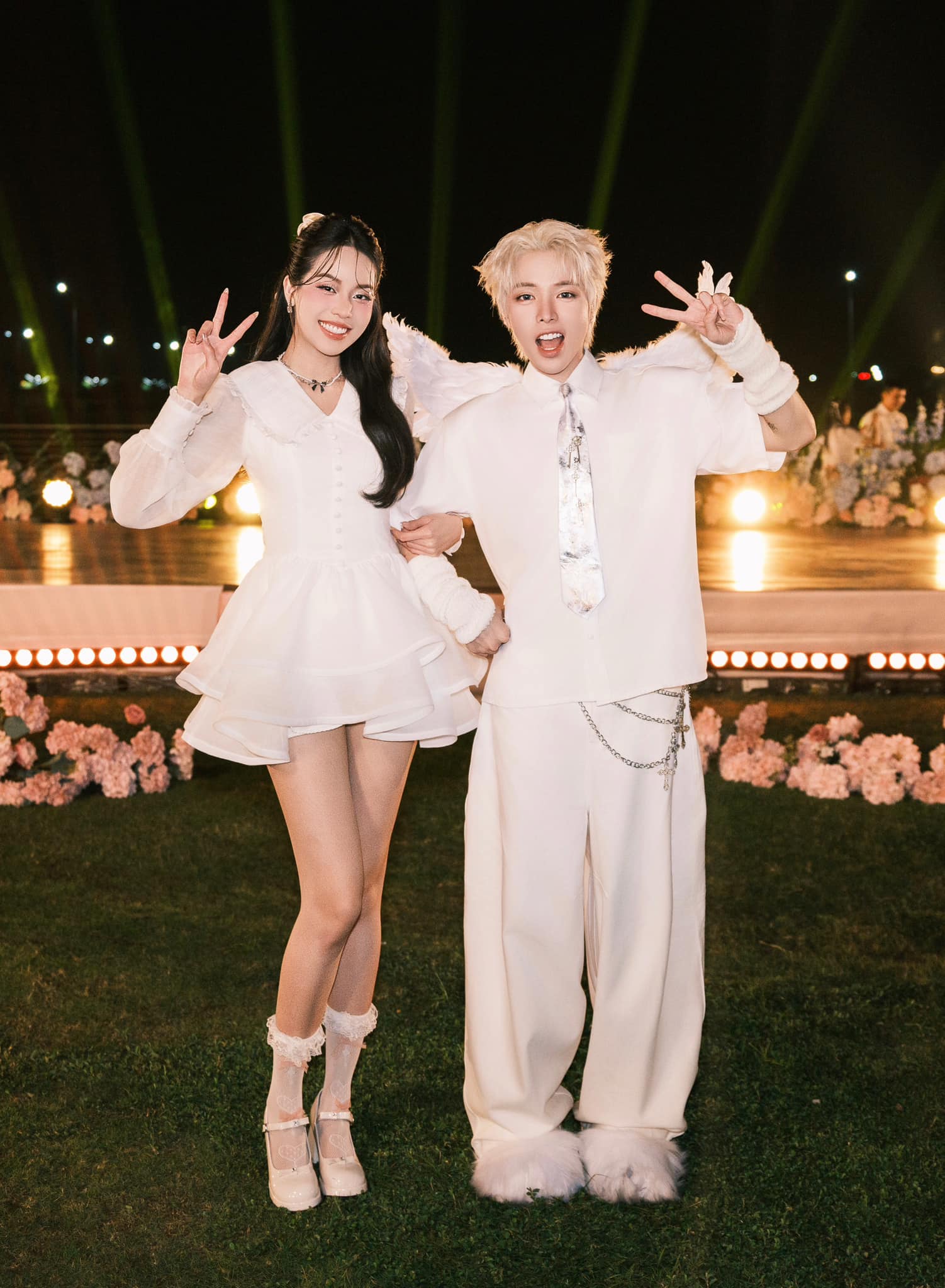 Hoa hậu Thanh Thủy lộ diện cuối MV là cô gái được Đức Phúc cầu hôn.