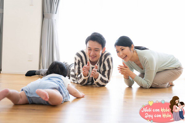 Cho trẻ sơ sinh bò càng nhiều càng thông minh? 4 lưu ý giúp con cải thiện IQ từ sơ sinh - 9