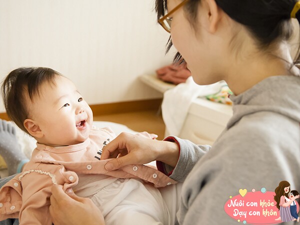 Nuôi dưỡng nhận thức cảm xúc của bé.