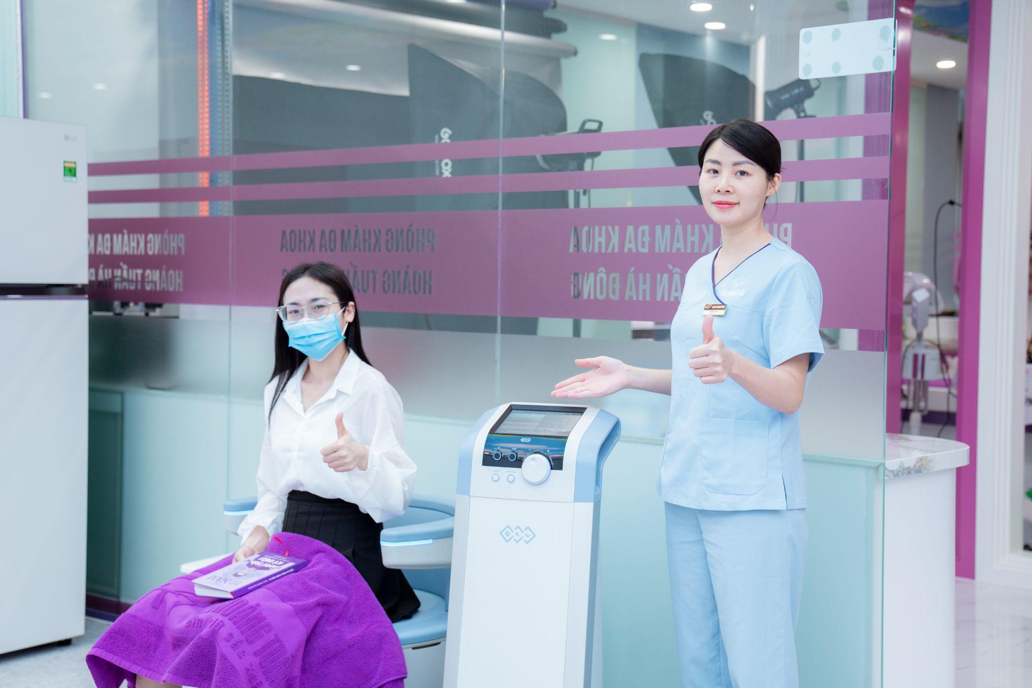 Ghế nâng cơ sàn chậu Emsell BTL giúp săn chắc, trẻ hóa vùng kín, hỗ trợ điều trị tiểu són