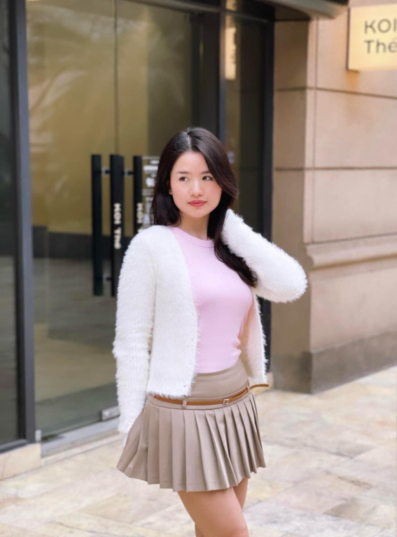 Cô gái Hà Nội được cậu ruột đặt cho cái tên độc lạ, nghe như có dòng dõi hoàng tộc, từng thi Hoa khôi Sinh viên Việt Nam - 2