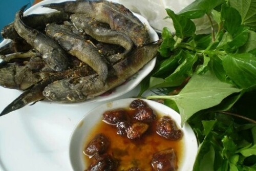 Cá chành dục nướng chấm mắm me là món ăn khoái khẩu của người dân An Giang