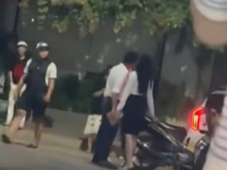 Công an cảnh báo không phát tán clip nữ nhân viên ngân hàng bị đánh ghen