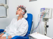 Sức khỏe - Đột quỵ não gặp nhiều ở người trẻ, chuyên gia cảnh báo những vấn đề cần chú ý khi thời tiết lạnh