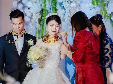 Đám cưới ngập vàng ở Nghệ An: Cô dâu chú rể đeo 15 cây vàng, trích 300 triệu làm từ thiện gây xúc động