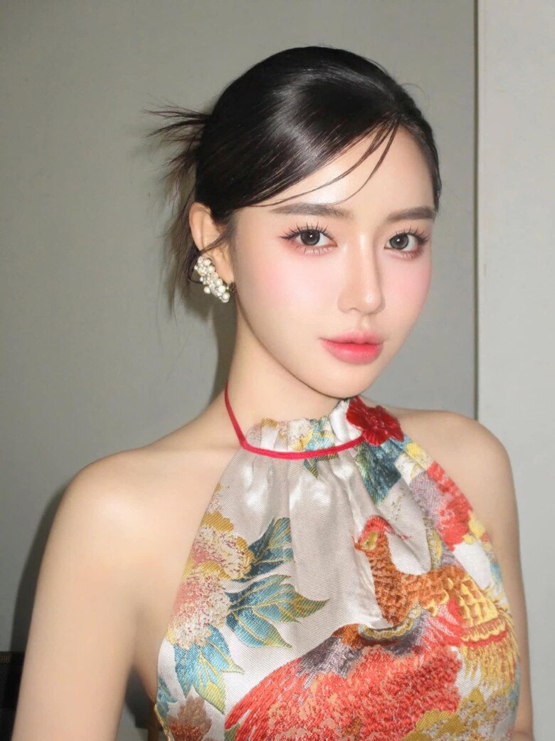 Bích Phương với nhan sắc “không tuổi”, ngày càng thăng hạng.