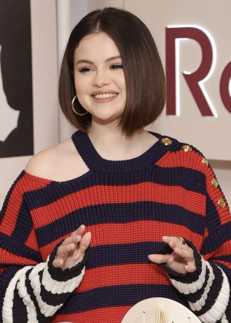 Selena Gomez with a bob