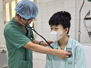 Sức khỏe - Cậu bé 14 tuổi ở Bình Thuận được hồi sinh nhờ trái tim từ một người lạ, giúp em viết tiếp ước mơ tới trường