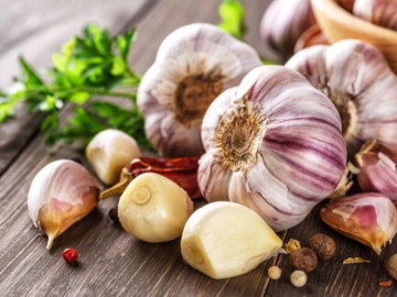 Thực phẩm nào được coi là thần dược trị cúm? Hóa ra rất sẵn ở trong bếp, 5.000 đồng là mua được, cách dùng lại đơn giản