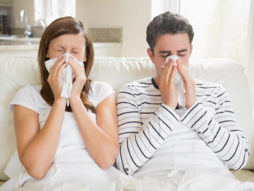 Bố mẹ mắc cúm, làm sao để bảo vệ trẻ khi sống chung một nhà?