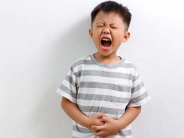 Ngoài cúm, đâu là căn bệnh trẻ nhỏ rất hay gặp khi giao mùa mà bố mẹ cần đặc biệt chú ý?