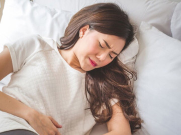 Quá mệt mỏi khi ra máu 15 ngày trong kỳ kinh nguyệt, người phụ nữ đi khám mới biết mình có thai