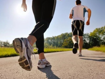 Cứ tưởng đi 10.000 bước mỗi ngày là tốt cho sức khỏe, người đàn ông tá hỏa vì viêm khớp nặng