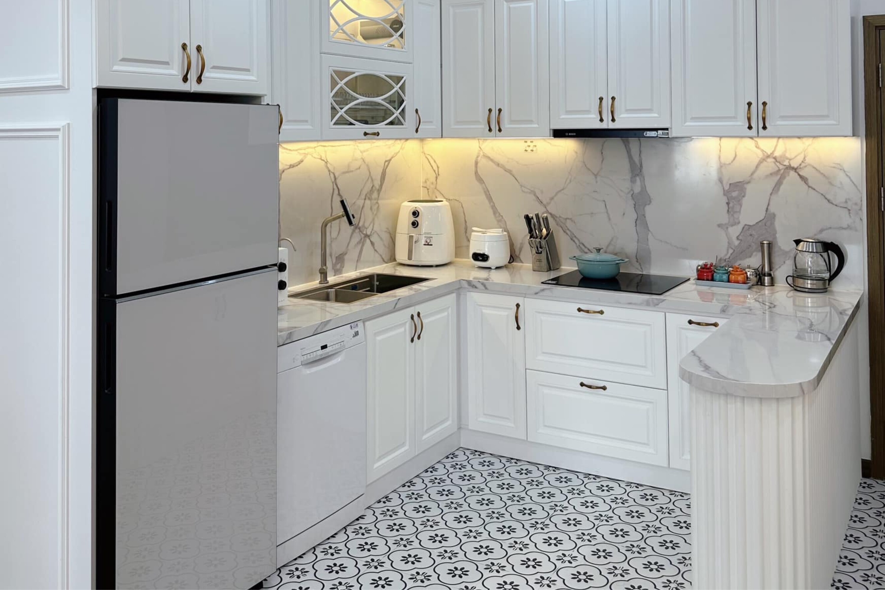 Cặp vợ chồng Nam Định 9 năm tích luỹ xây căn nhà 4,5 tỷ, phủ màu trắng sang trọng tựa Châu Âu thu nhỏ - 6