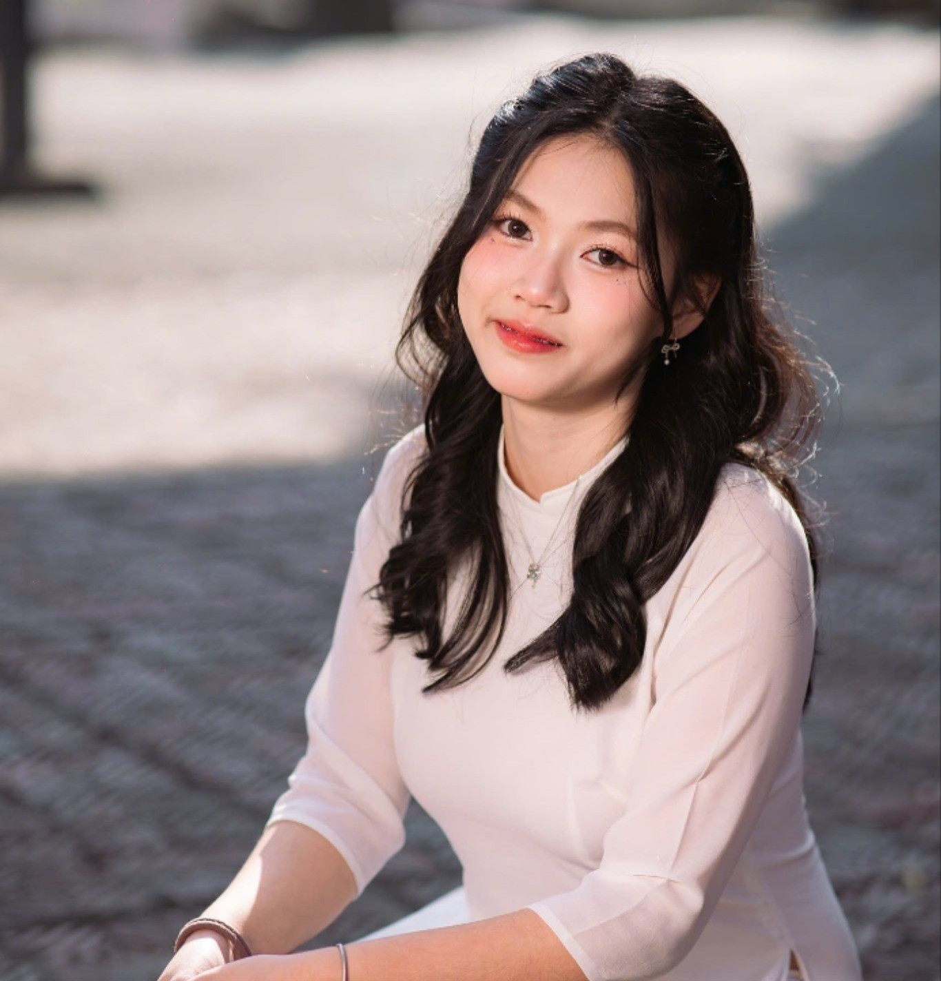 Minh Thư, lớp 12A6 trường THPT chuyên Ngoại Ngữ gây ấn tượng bởi khuôn mặt xinh xắn cùng nền tảng kiến thức tiếng Anh dày dặn. Ảnh: THPT chuyên Ngoại ngữ