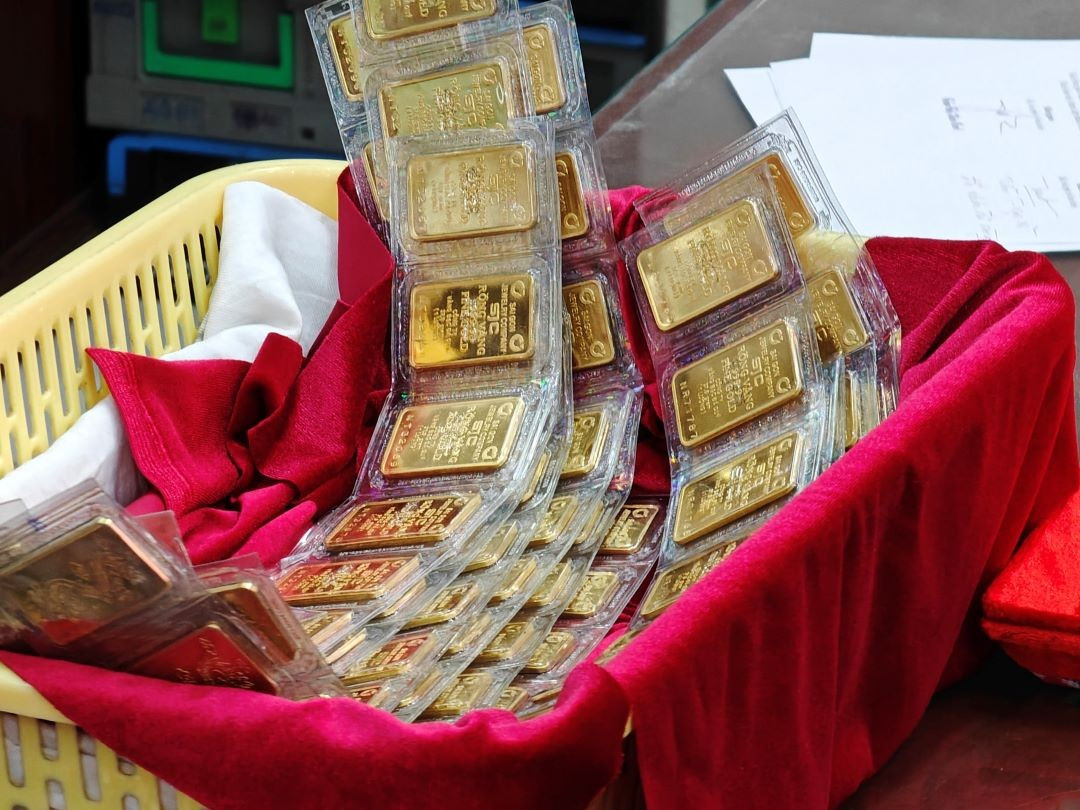 Giá vàng miếng SJC thấp hơn vàng nhẫn.