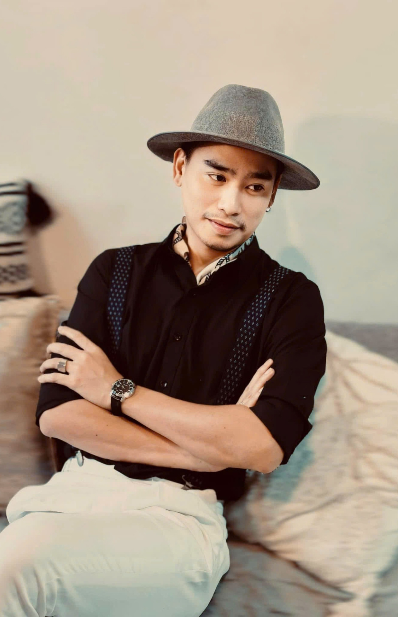 Nam diễn viên từng giữ xe, sửa điện thoại amp;#34;đổi đờiamp;#34; nhờ Lý Hải và Huy Khánh - 11