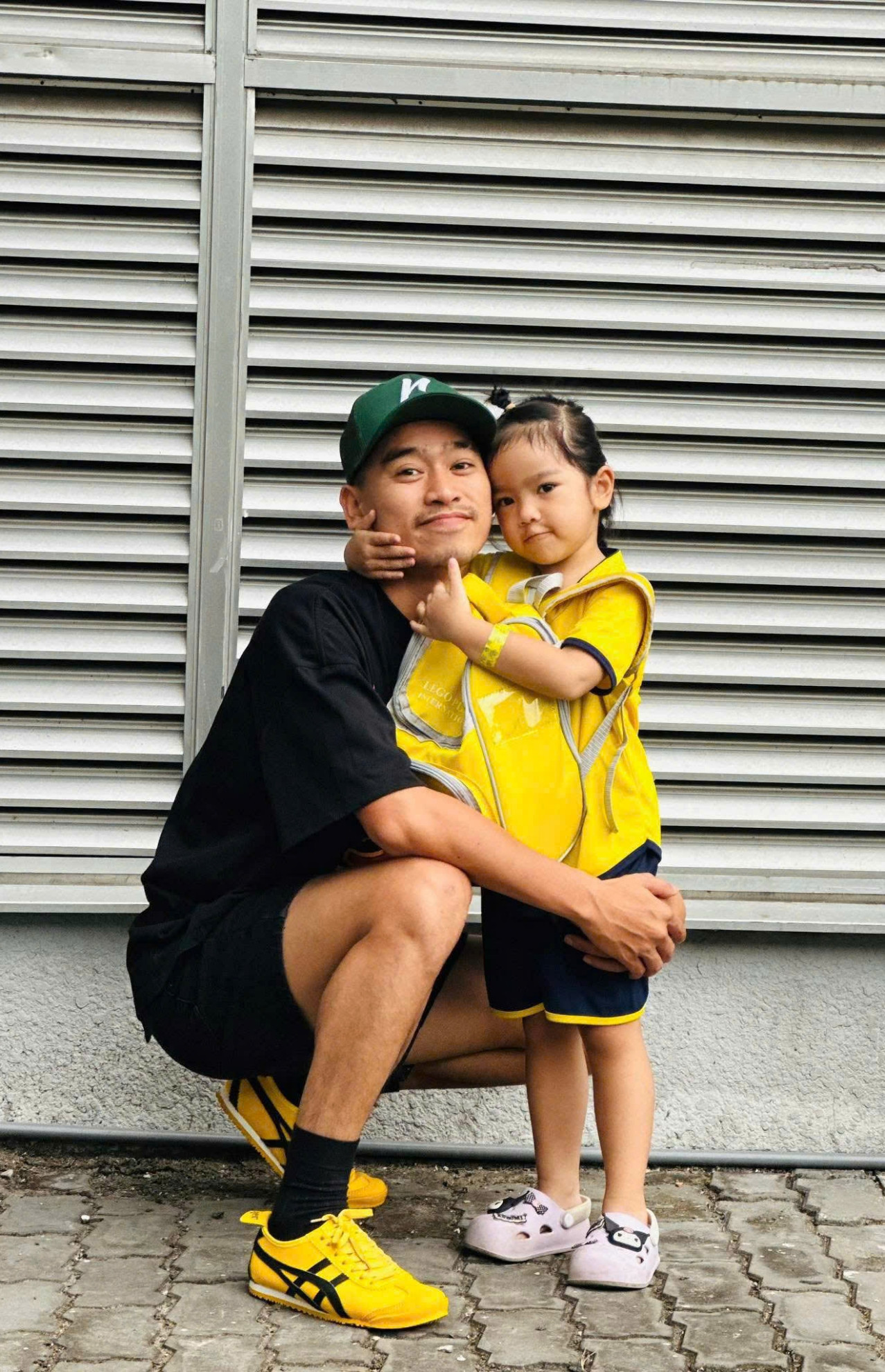 Nam diễn viên từng giữ xe, sửa điện thoại amp;#34;đổi đờiamp;#34; nhờ Lý Hải và Huy Khánh - 14