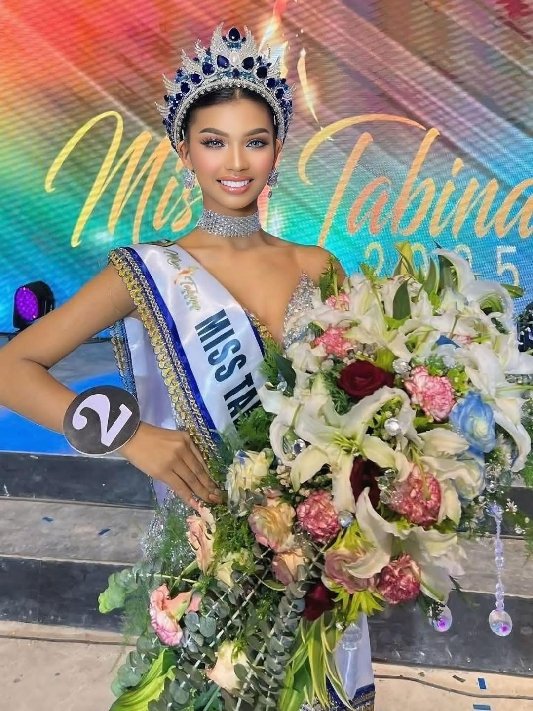 Nhìn lại hành trình một năm, Diana mô tả đó là quãng thời gian gắn liền với cà phê, những đêm thiếu ngủ, lịch tập luyện căng thẳng và các chuyến di chuyển kéo dài bằng xe buýt. Cô thừa nhận từng nhiều lần mệt mỏi vì kẹt xe và lịch trình dày đặc nhưng vẫn cố gắng bước lên sân khấu đúng giờ.