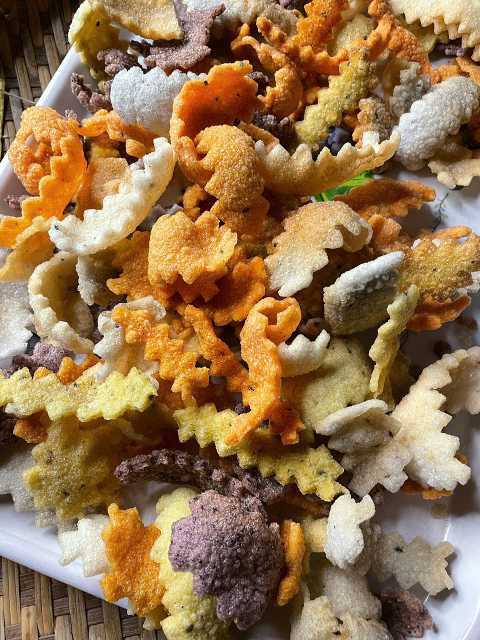 Đặc sản đón năm mới ở Điện Biên ăn giòn rụm, khách đặt ship 500km về làm quà - 10