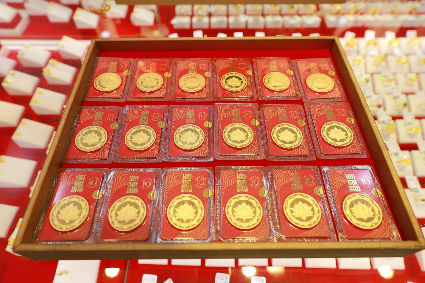 Giá vàng trong nước tăng mạnh ngày thứ 2 liên tiếp.