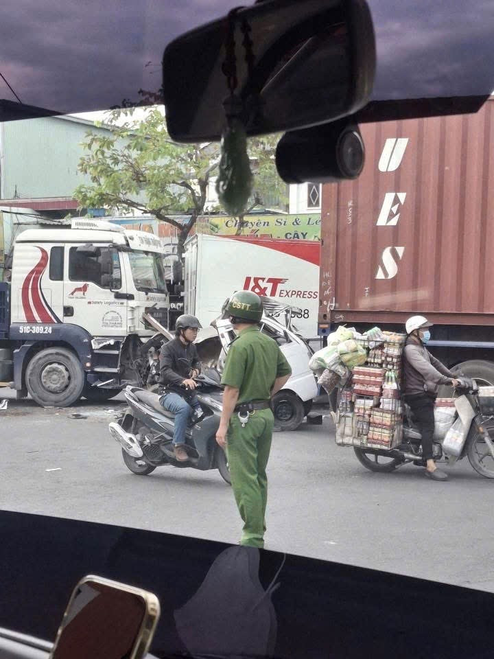 Hình ảnh hiện trường vụ tai nạn.