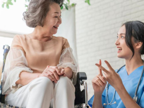 Yêu con - Đưa mẹ vào viện dưỡng lão sau 4 tháng chăm sóc: Không phải tôi bất hiếu mà là bất lực