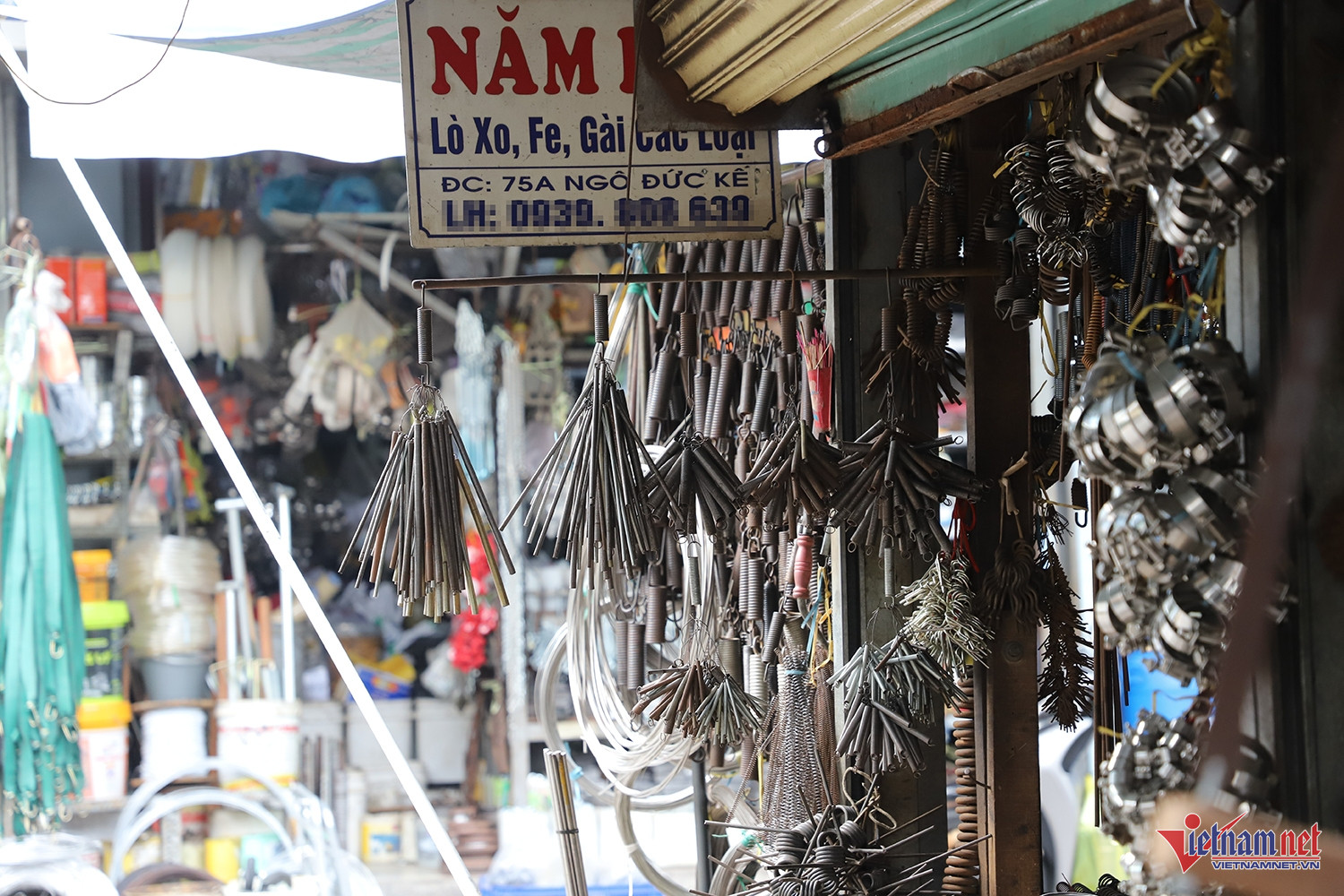 Khu chợ ở miền Tây hơn 30 năm bán một loại hàng, đàn ông ra vào tấp nập - 2