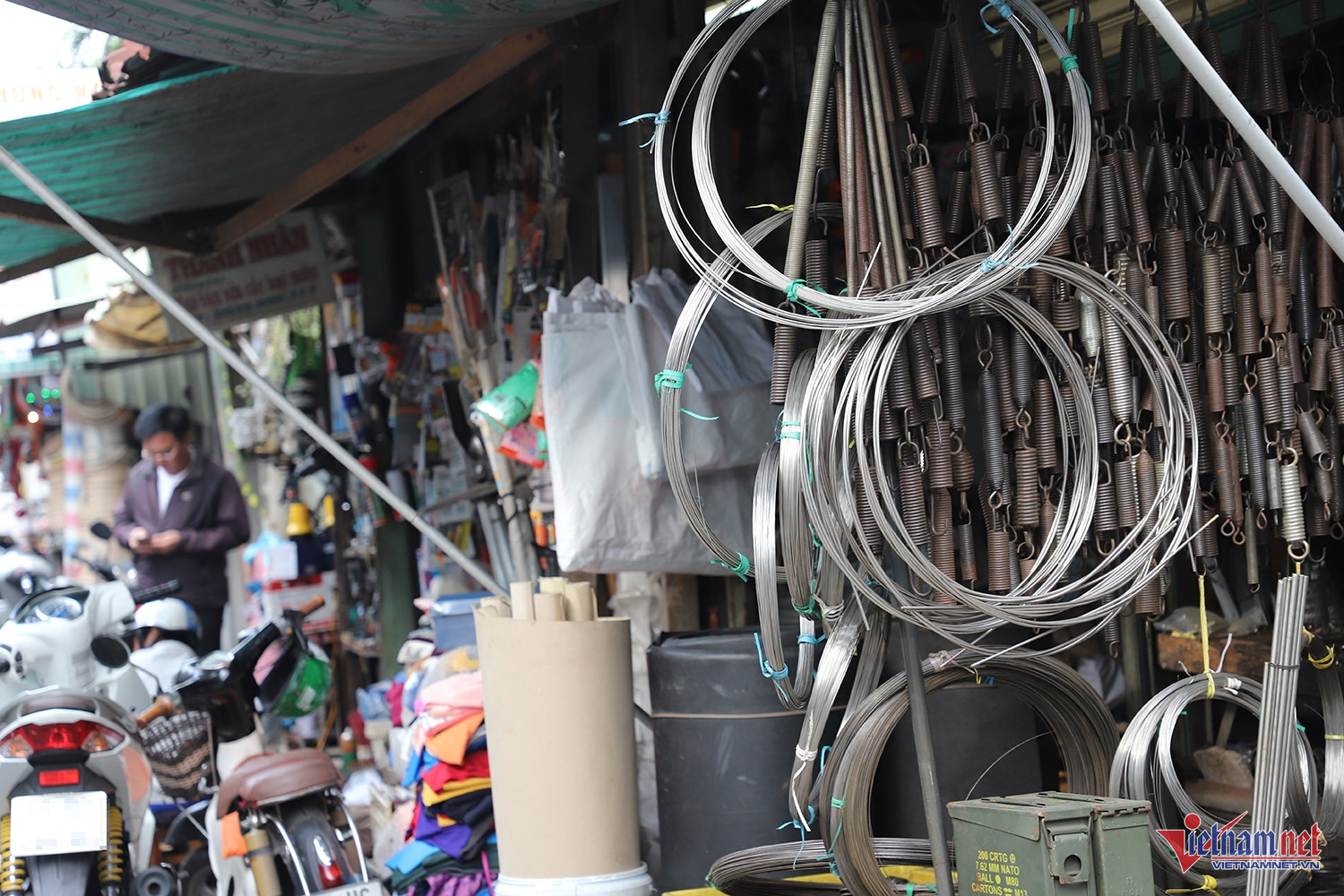 Khu chợ hơn 30 năm bán duy nhất một loại hàng giữa trung tâm TP Cần Thơ. Ảnh: T.T