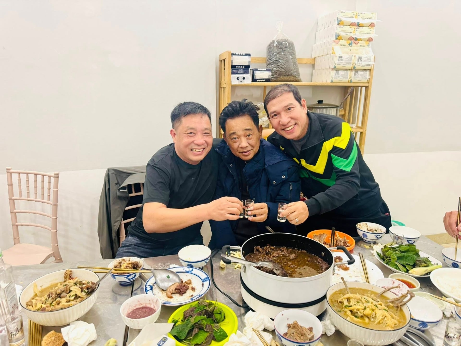 img src/upload/1-2026/images/2026-01-08/1767838583-262_8185_5_n-2155-width960height1280.jpg width660 /Nghệ sĩ Nhân dân Quốc Khánh phủ nhận thông tin nhập viện, mắc K phổi. Ảnh: FBNV