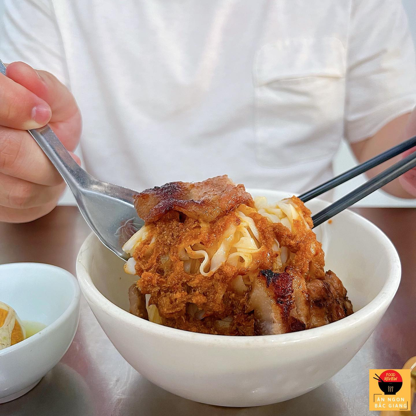 Món mì màu gây chú ý trên mạng xã hội. Ảnh: Ăn ngon Bắc Giang