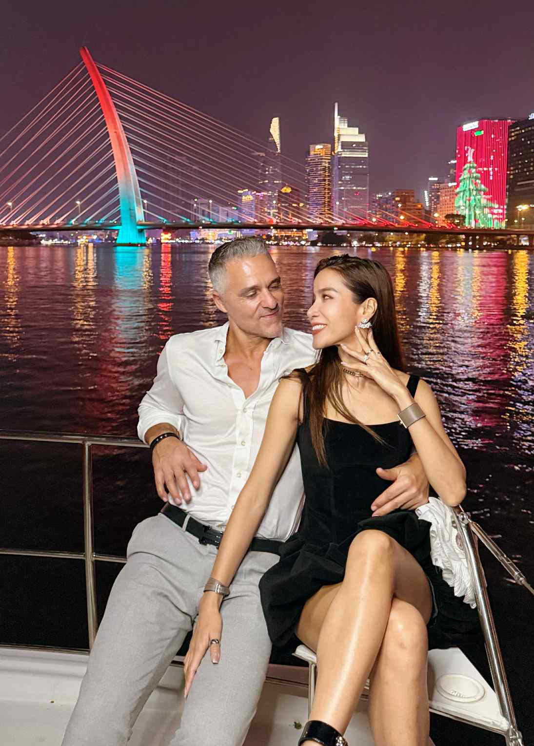 Ngoại hình bạn trai U60 của Bảo Trúc - 10