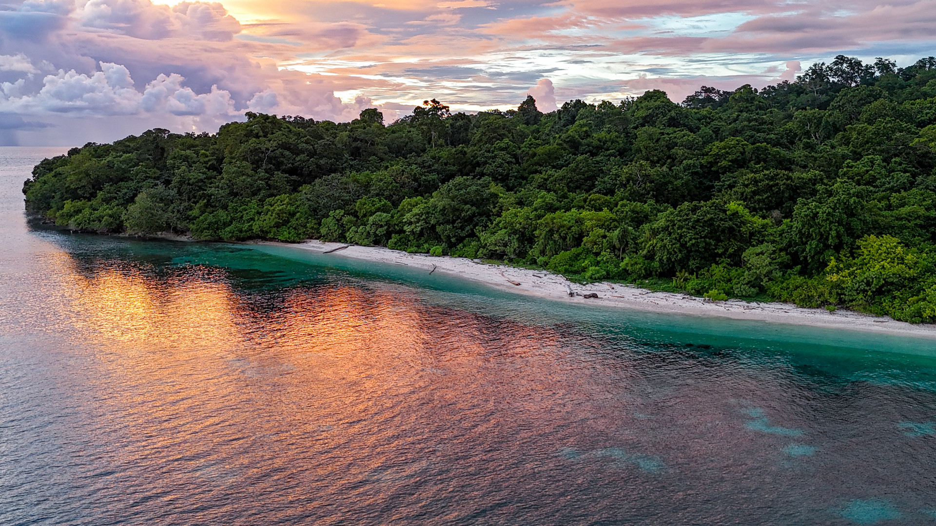 Vẻ Đẹp Trên Đảo Chiều Hoàng Hôn. Ảnh: Nvcc