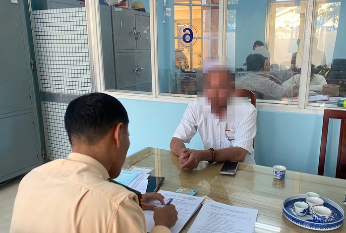 Vụ “chuyến xe bão táp” ở Đồng Tháp: Hãng xe Hùng Hiếu lên tiếng - 4