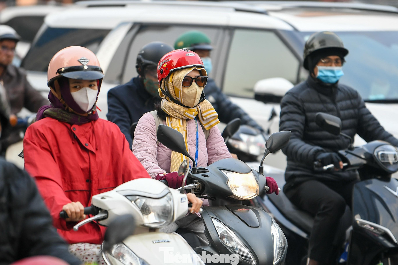 Một số trường học đã hạn chế các hoạt động thể chất ngoài trời vào buổi sáng để đảm bảo sức khỏe cho học sinh.